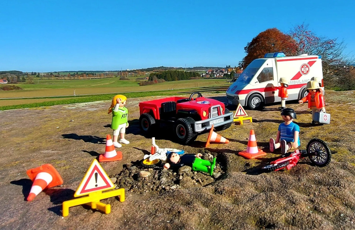 Unfall mit Playmobil Figuren nachgebaut